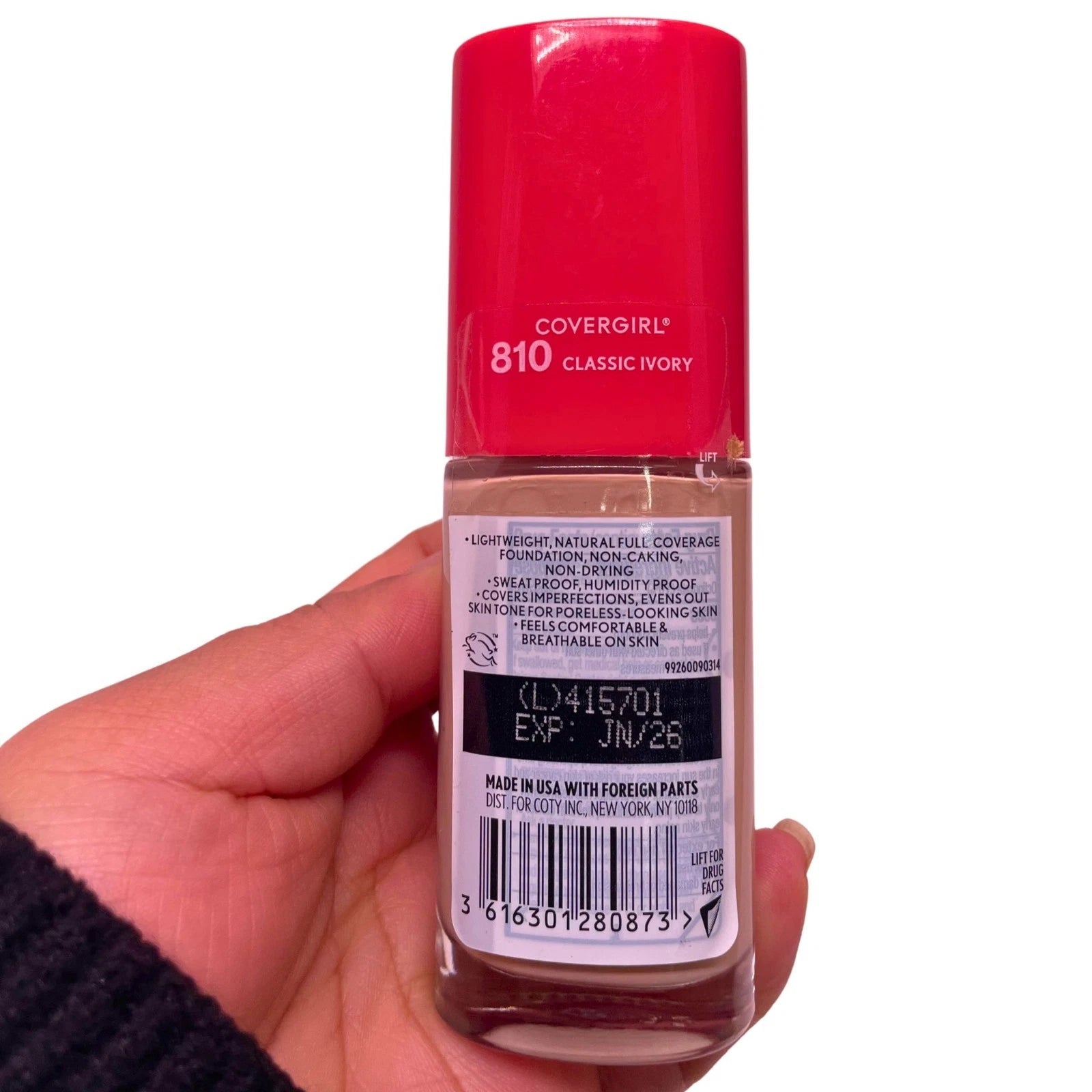 CoverGirl Outlast 810 Classic Ivory SPF18 1oz 2 Pack New Exp:06/2026 3