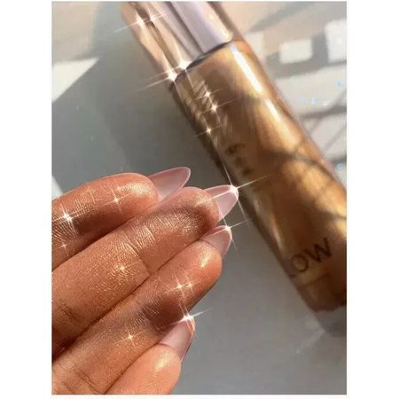 Revolution Glow Molten Body Glow 3 Pack | Iluminador Corporal Líquido 3x100ml 4
